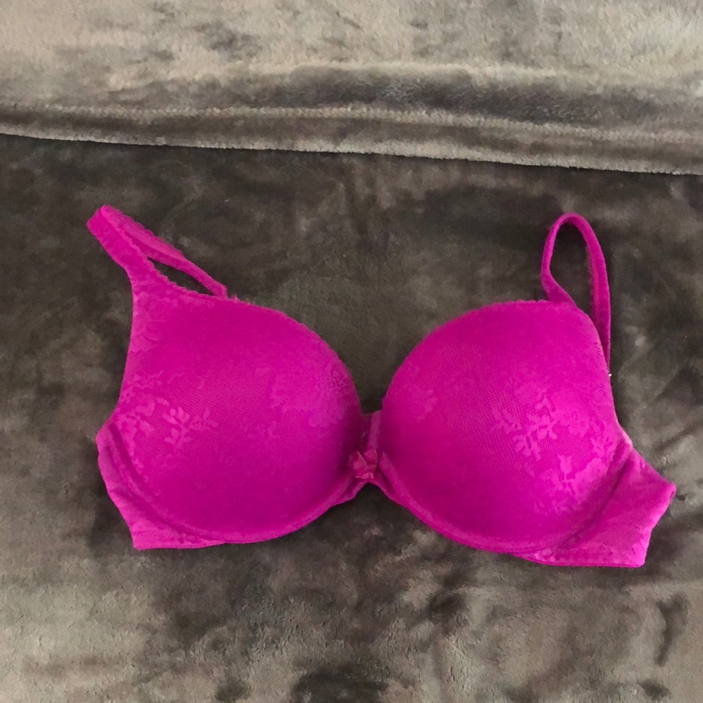 Victoria’s Secret body by Victoria push-up